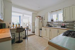 Kitchen- click for photo gallery